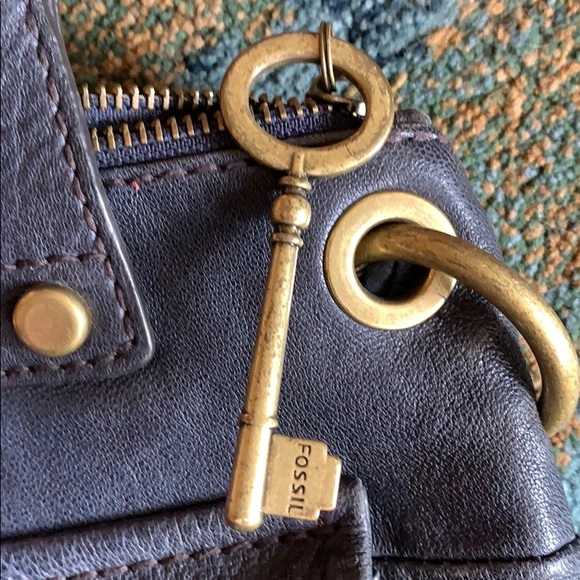 Large, soft leather Fossil handbag; deep navy - Picture 2 of 5